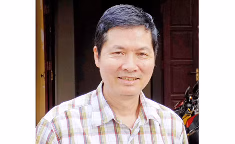 Nhà văn Nguyễn Xuân Hưng.