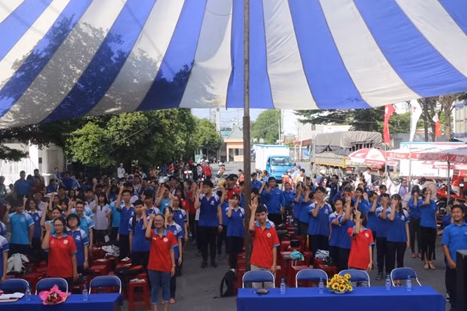 Ngày hội đã thu hút hàng ngàn đoàn viên, thanh niên và nhân dân trên địa bàn