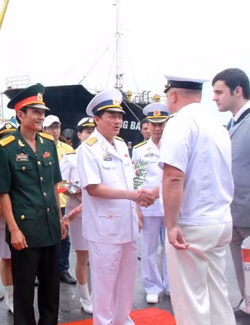 Lễ đón Đội tàu Hải quân Liên bang Nga vào sáng ngày 31/7tại cầu cảng Tiên Sa (Đà Nẵng).