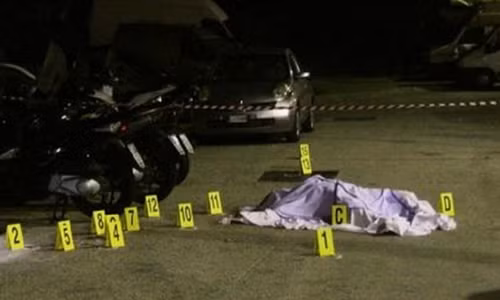 Hiện trường vụ sát hại được cho là kế hoạch trả thù của băng đảng 'Ndrangheta. Ảnh: Streettoweb.