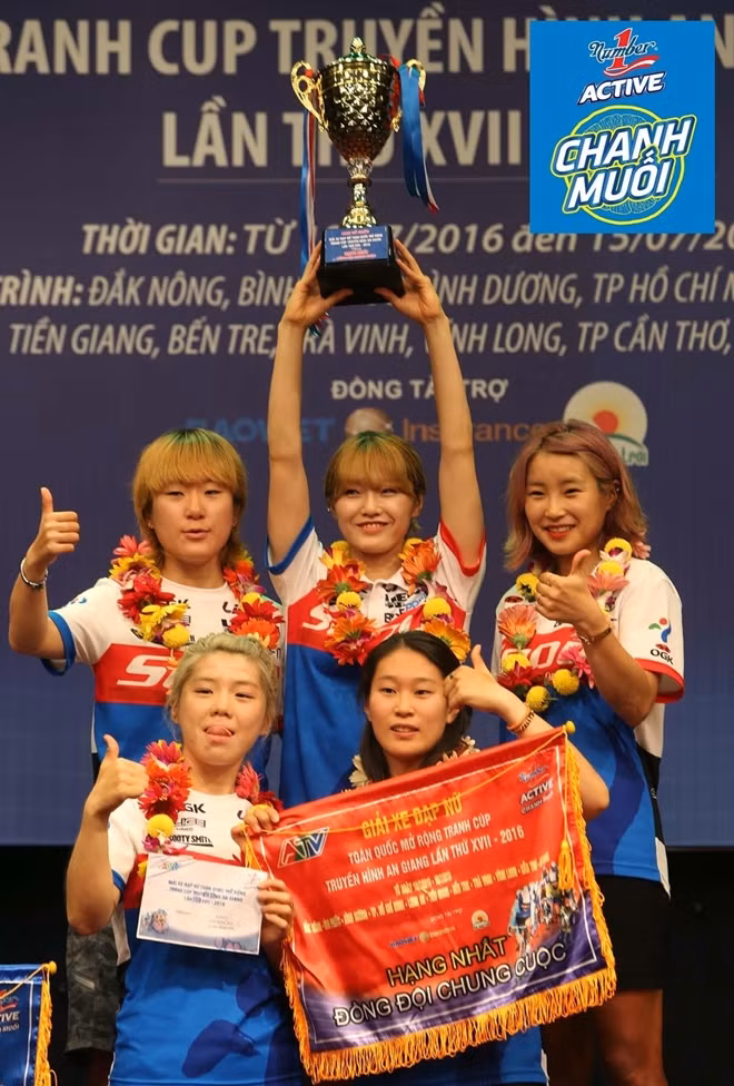 Ê kíp Hàn Quốc giành giải nhất đồng đội