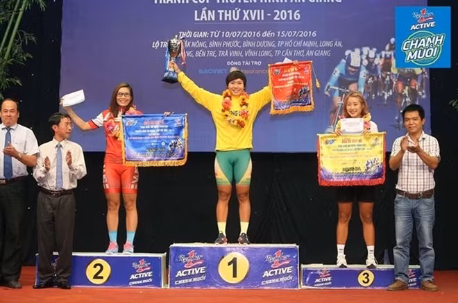 Tay đua Nguyễn Thị Thật giành áo vàng và áo xanh chung cuộc