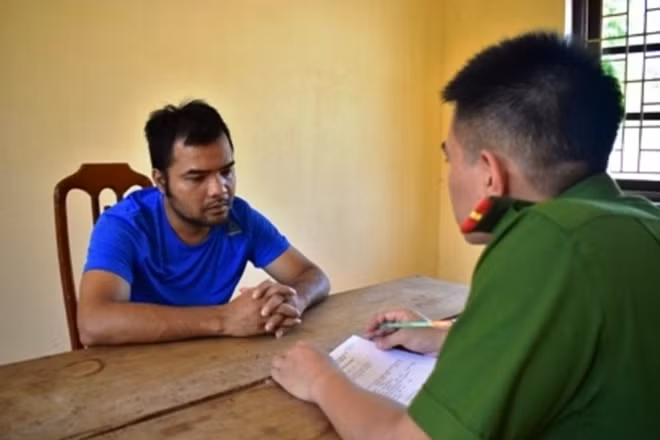 Công an tỉnh Ninh Bình lấy lời khai của đối tượng Nguyễn Quyết Chiến