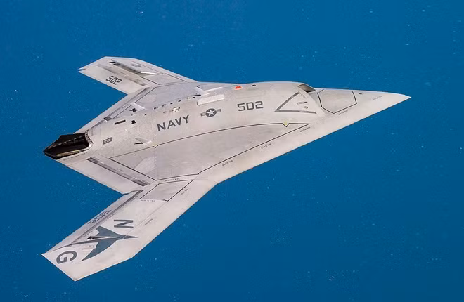 X-47B được Northrop Grumman bắt đầu phát triển từ năm 2007 trong khuôn khổ hợp đồng với Bộ Quốc phòng Mỹ trị giá 1,4 tỉ USD.