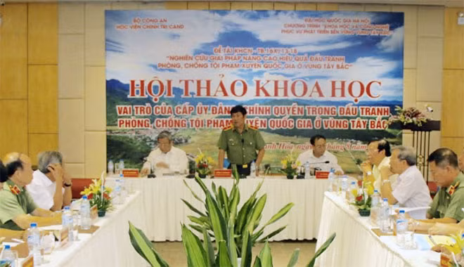 Thiếu tướng Trương Giang Long phát biểu.