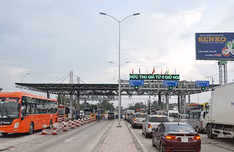 Trạm thu phí BOT Cai Lậy Tiền Giang.