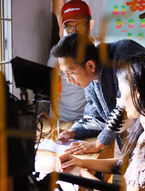 Sau "Lô tô", bộ phim "Đời cho ta bao lần đôi mươi" do Huỳnh Tuấn Anh viết kịch bản và đồng đạo diễn tới đây sẽ được công chiếu rộng rãi.