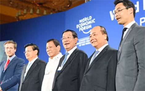 Thủ tướng Nguyễn Xuân Phúc tham dự WEF-ASEAN 2017.