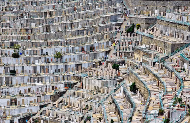 Nghĩa trang nhiều tầng ở Hongkong.