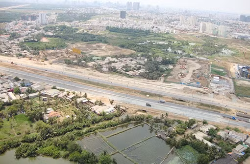 Để hạ nhiệt cơn sốt giá đất ảo tại TP HCM: Mạnh tay xử lý “cò đất”