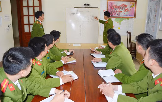 Công an huyện Yên Sơn họp triển khai chuyên án.