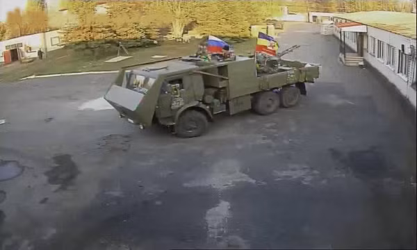 Cyber Troops tấn công camera CCTV và giám sát sự chuyển quân của phe ly khai ở miền đông Ukraina.