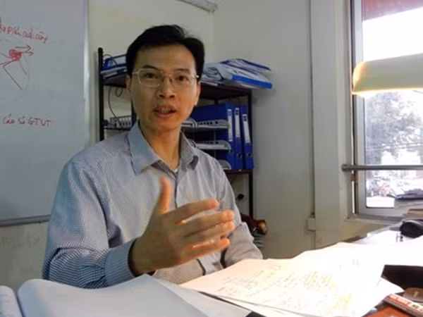 TS Trần Hữu Minh.