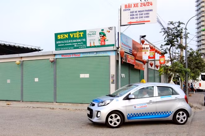 Toàn bộ ki-ốt doanh nghiệp lắp đặt trên đất quốc phòng do Trường SQKQ quản lý đều phải tháo dỡ trước ngày 30-8-2018