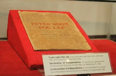 Tuyên ngôn Độc lập - một văn kiện bất hủ.