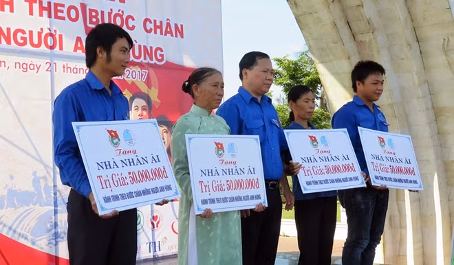 Hỗ trợ xây dựng nhà tình nghĩa tại thị xã Điện Bàn.