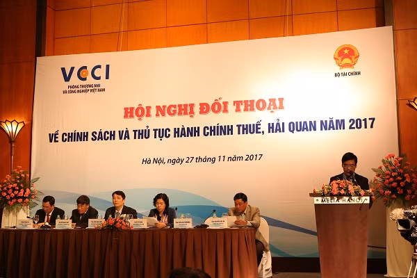 Hội nghị đối thoại về chính sách và thủ tục hành chính thuế và hải quan năm 2017.