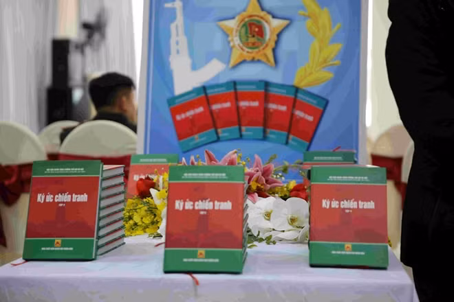 Bộ sách "Ký ức chiến tranh"