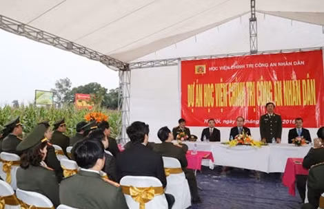 Thứ trưởng Thường trực Đặng Văn Hiếu phát biểu tại Học viện Chính trị CAND.