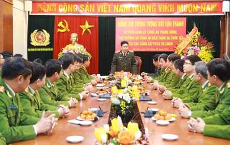 Thứ trưởng Bùi Văn Thành phát biểu tại buổi kiểm tra công tác.