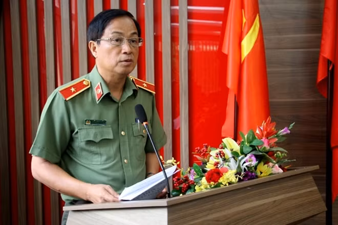 Thiếu tướng Đỗ Ngọc Cẩn phát biểu tại Hội nghị