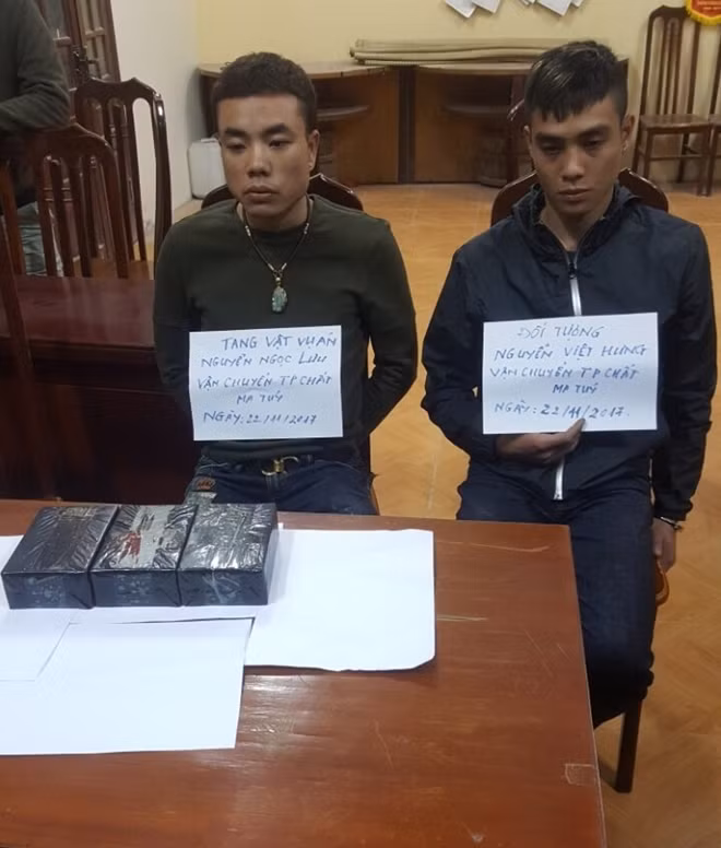 2 đối tượng tại cơ quan công an.