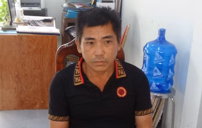 Nam tại cơ quan Công an.
