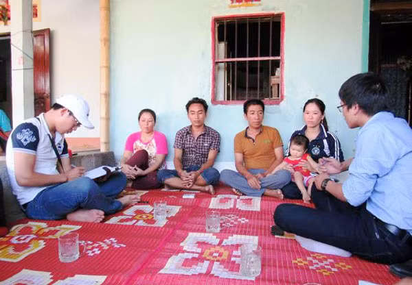 Chủ tàu Võ Văn An và Võ Văn Toàn kể với phóng viên việc bị Trung Quốc bắt giữ tàu và ép ký vào văn bản sai sự thật về chủ quyền ở biển Đông và quần đảo Hoàng Sa.