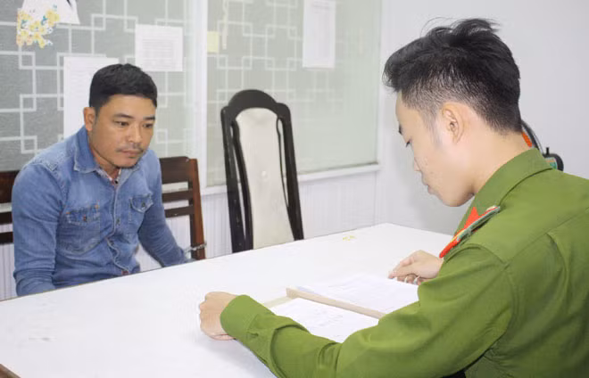 Đối tượng Nguyễn Hoài Vũ tại cơ quan Công an.