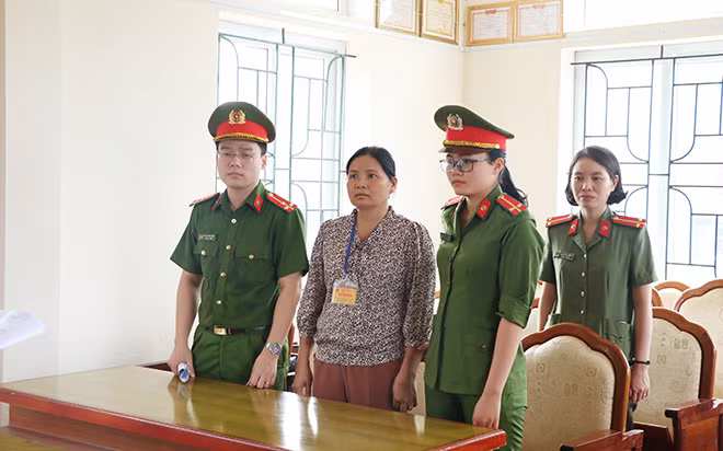 Đối tượng Hoàng thị Hậu,