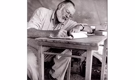 Nhà văn Ernest Hemingway.