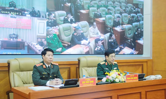 Thứ trưởng Phan Văn Giang và Thứ trưởng Bùi Văn Nam chủ trì Hội nghị.