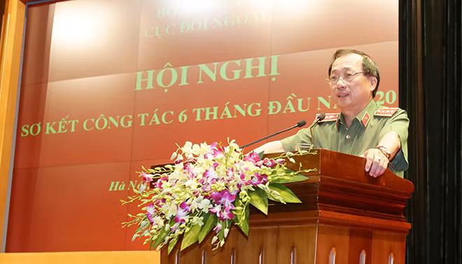 Thứ trưởng Nguyễn Văn Thành phát biểu tại Hội nghị.
