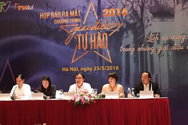 Ra mắt Giai điệu tự hào 2016