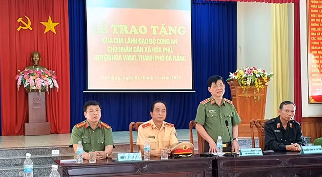Thứ trưởng Nguyễn Văn Sơn cùng đoàn công tác của Bộ Công an làm việc với Trường Giáo dưỡng số 3