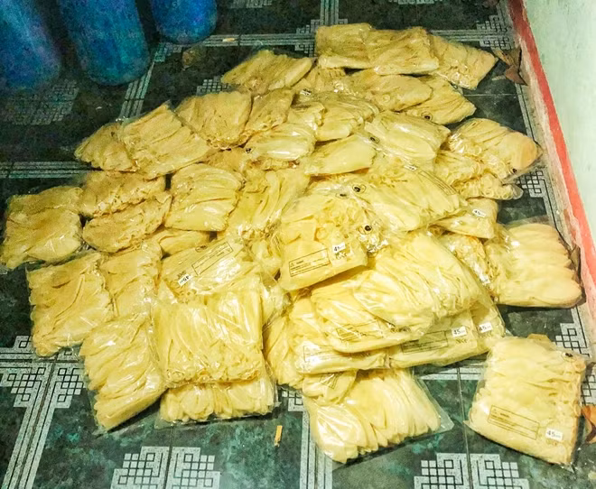 "Kho" khí cười khủng chuẩn bị phân phối cho các quán Bar, Bub được Công an quận Ngũ Hành Sơn phát hiện, thu giữ.