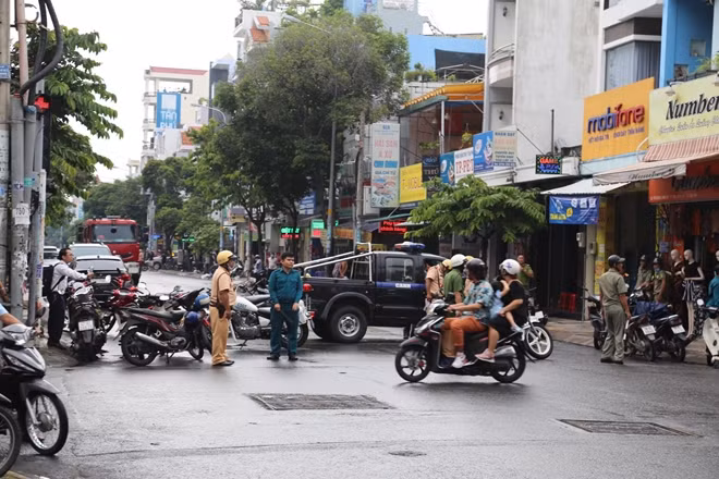 Các tuyến đường được phong tỏa phục vụ công tác điều tra vụ cướp tại phòng giao dịch ngân hàng