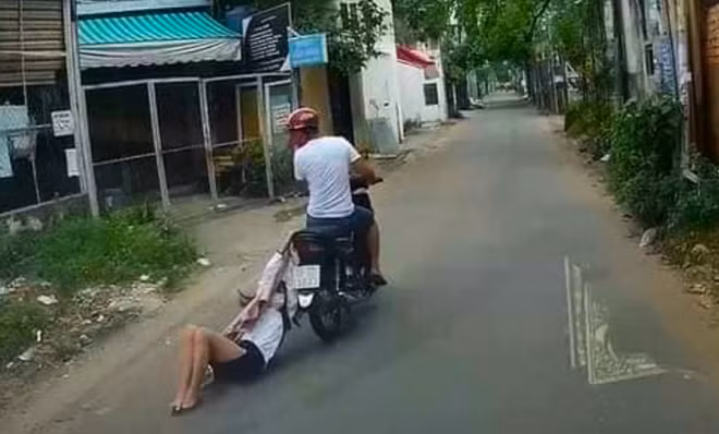 Cô gái bị kéo lê trên đoạn đường dài khoảng 300m