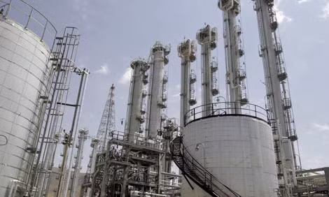Lò phản ứng nước nặng ở thành phố Arak (Iran) về lý thuyết có thể cung cấp plutonium cho Tehran.