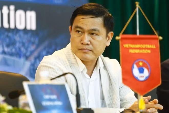 Bầu Tú đã chính thức từ bỏ việc tranh cử chức Phó Chủ tịch VFF. Ảnh: M.C.