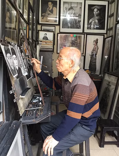 Lão nghệ nhân Nguyễn Bảo Nguyên.