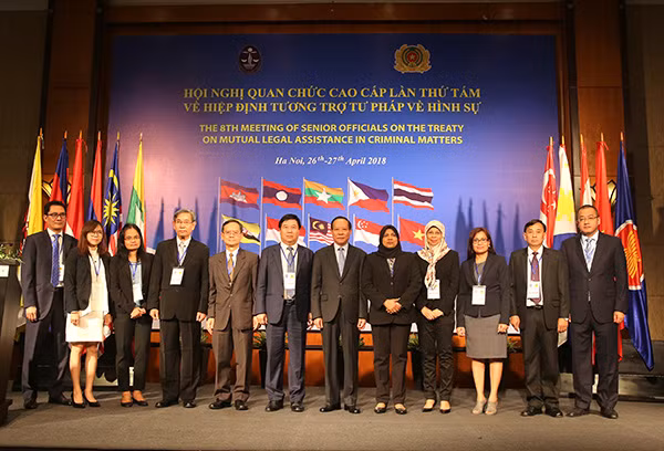 Thứ trưởng Lê Quý Vương và các đại biểu tham dự hội nghị.