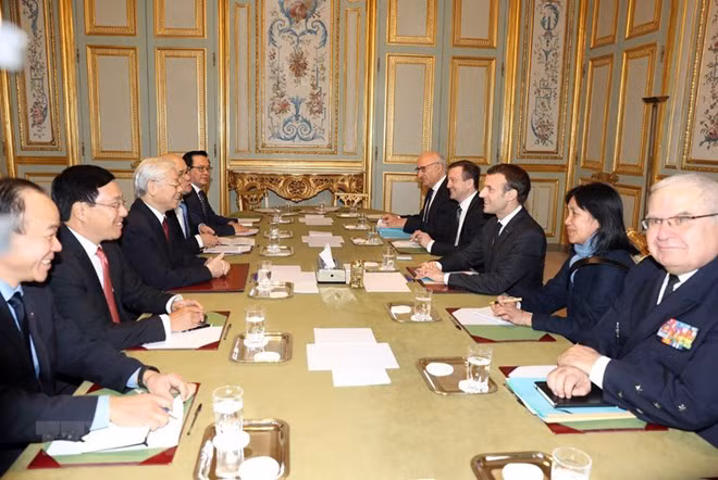 Tổng Bí thư Nguyễn Phú Trọng hội đàm với Tổng thống Cộng hòa Pháp Emmanuel Macron. (Ảnh: Trí Dũng/TTXVN).
