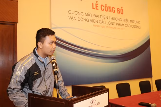 VĐV Phạm Cao Cường phát biểu cảm nhận của mình và lời cảm ơn nhà tài trợ.