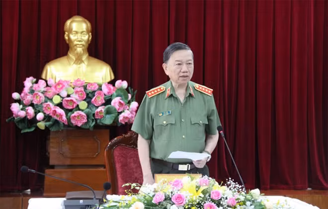 Bộ trưởng Tô Lâm phát biểu chỉ đạo tại buổi làm việc.