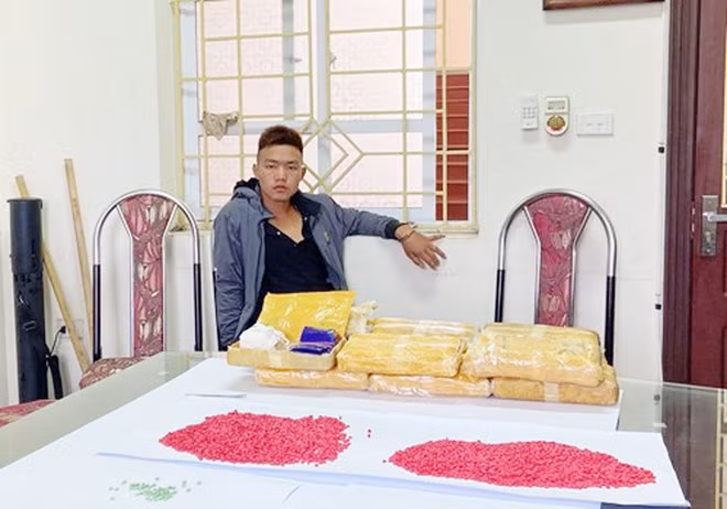 Trung cùng toàn bộ tang vật tại cơ quan điều tra.