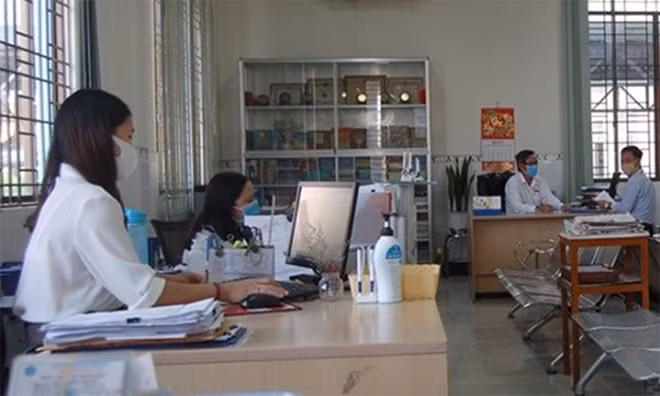 Bảo hiểm xã hội Đồng Tháp ứng dụng công nghệ thông tin tạo điều kiện thuận lợi cho người dân và doanh nghiệp khi giao dịch.