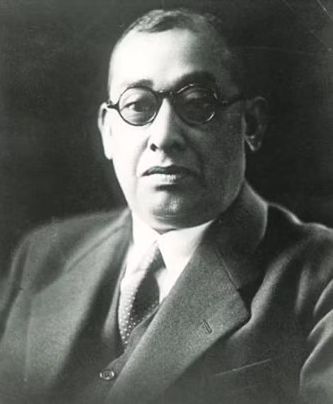 Rash Behari Bose trở thành công dân Nhật Bản năm 1923.