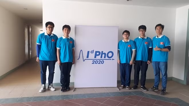 Học sinh Việt Nam tham dự kỳ thi Olympic Vật lý quốc tế năm 2020.