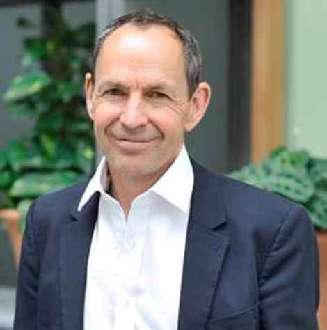 Mike Berners-Lee, nhà nghiên cứu Đại học Lancaster và người theo dõi dấu vết carbon.